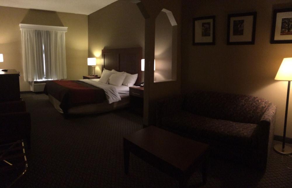 Comfort Inn & Suites Christiansburg I-81 Bagian luar foto