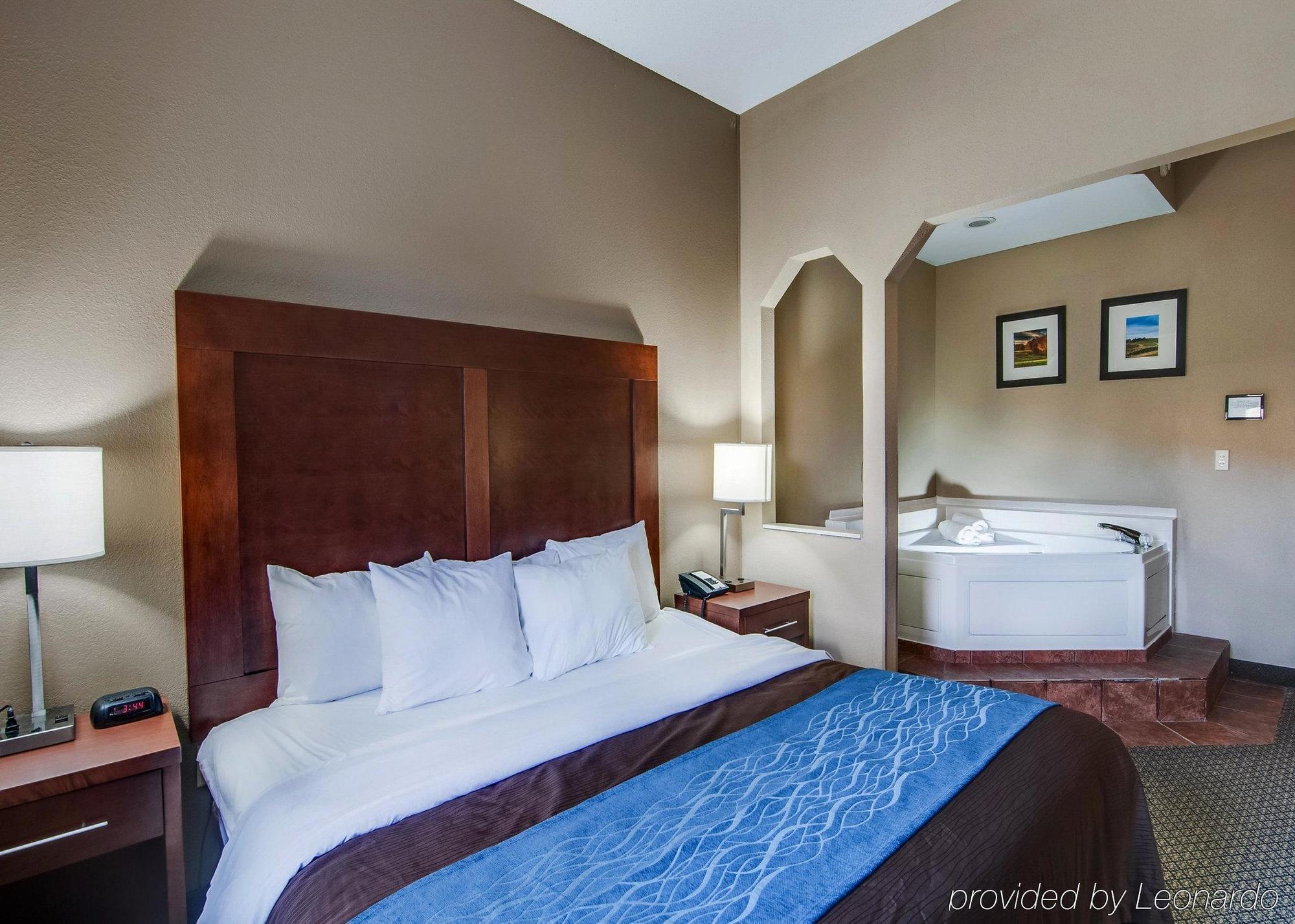 Comfort Inn & Suites Christiansburg I-81 Bagian luar foto
