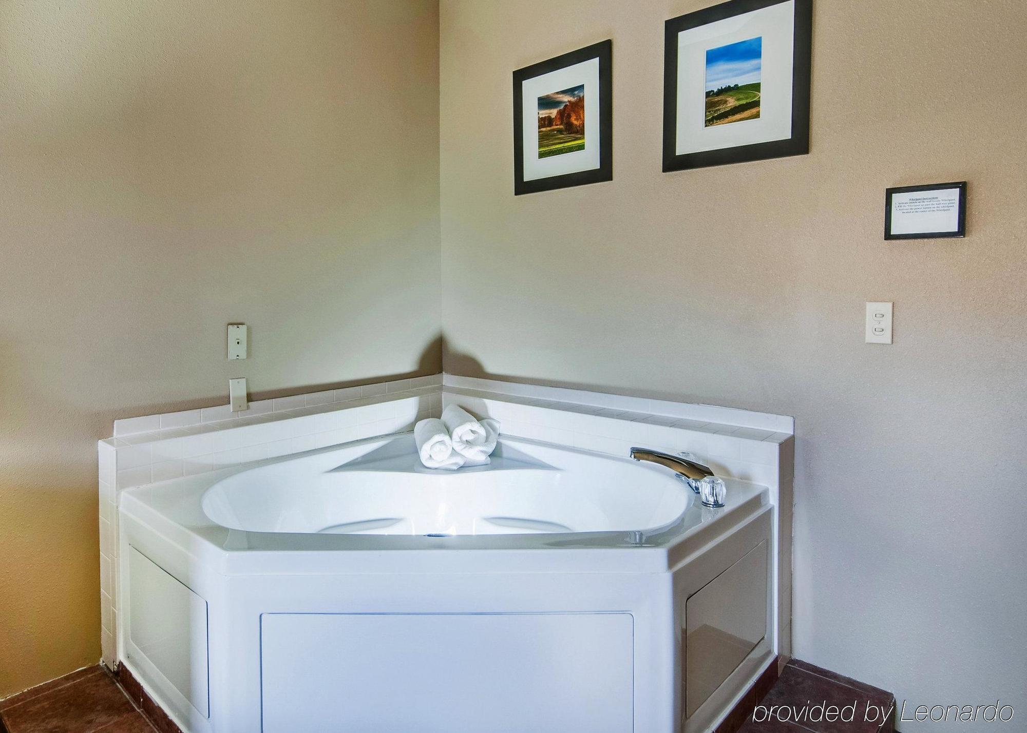Comfort Inn & Suites Christiansburg I-81 Bagian luar foto