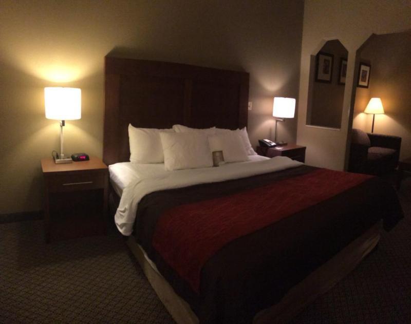 Comfort Inn & Suites Christiansburg I-81 Bagian luar foto