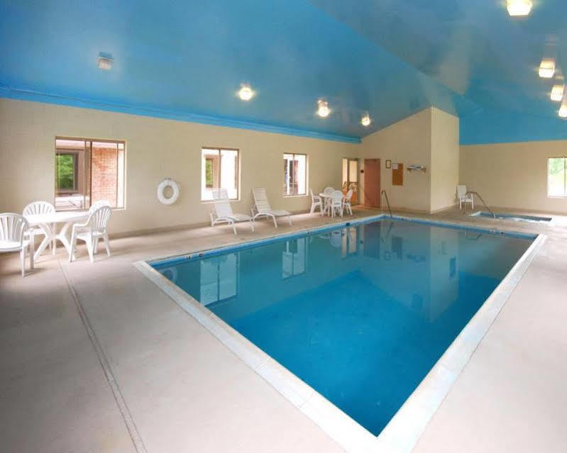 Comfort Inn & Suites Christiansburg I-81 Bagian luar foto
