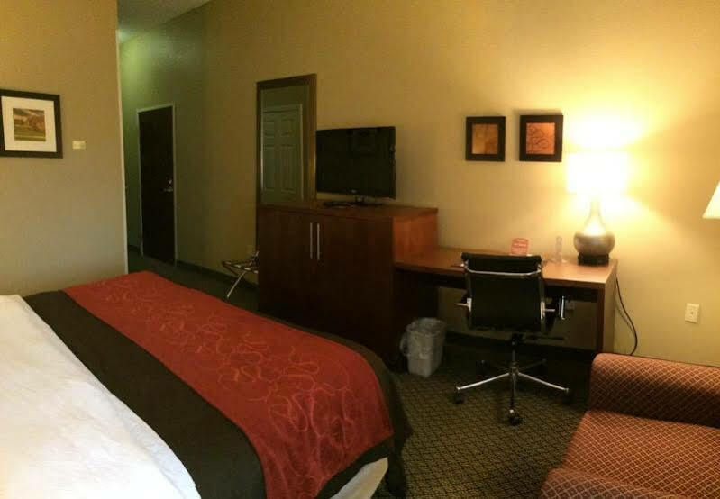Comfort Inn & Suites Christiansburg I-81 Bagian luar foto